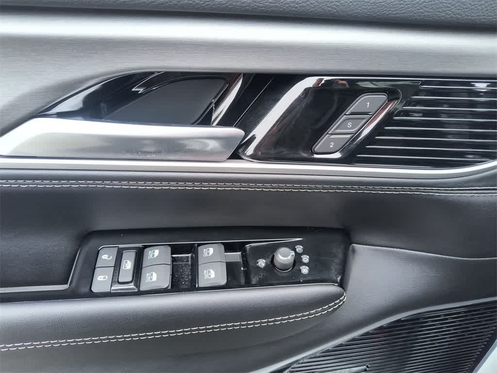 Thumbnail: 2026 Jeep Grand Wagoneer L - 13