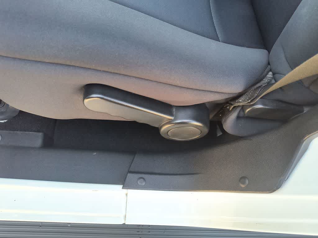 Thumbnail: 2015 Jeep Wrangler - 12