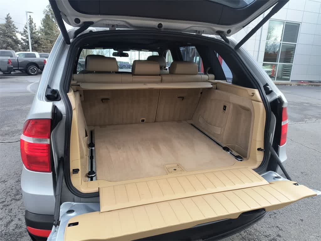 Thumbnail: 2010 BMW X5 - 24