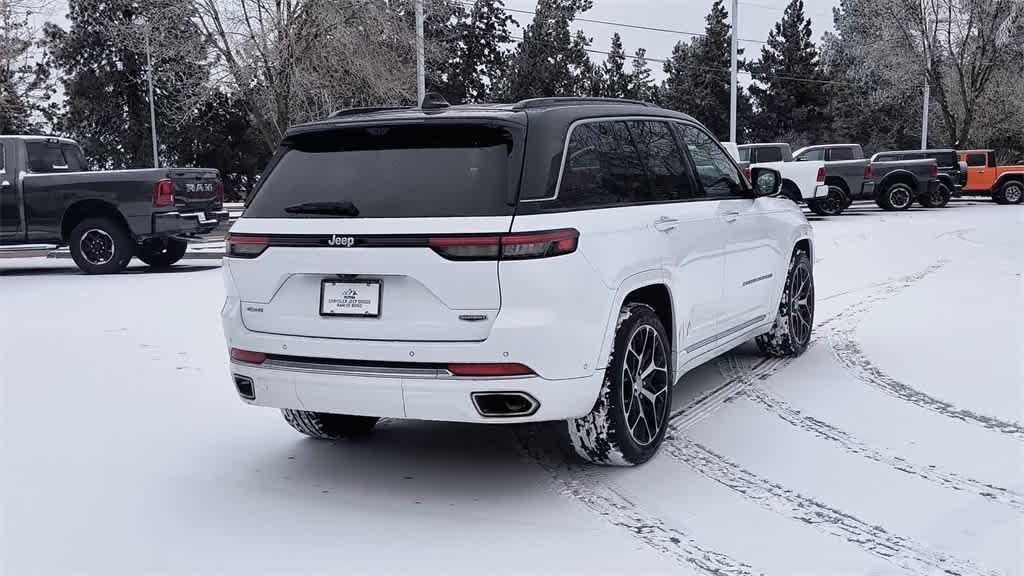 Thumbnail: 2024 Jeep Grand Cherokee - 8