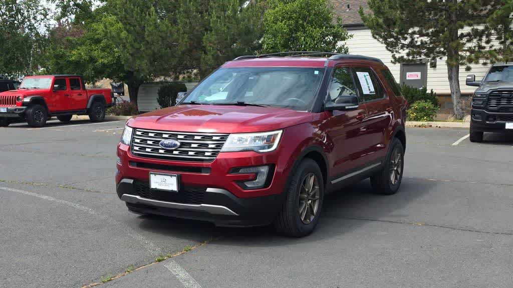 Thumbnail: 2017 Ford Explorer - 4