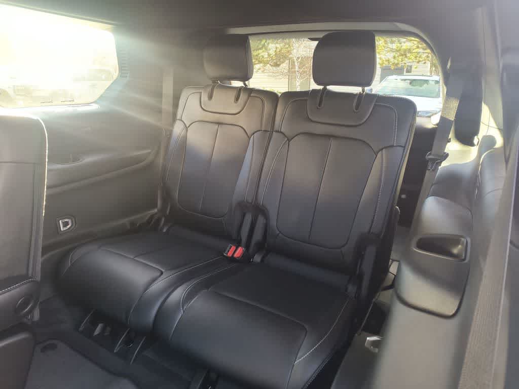 Thumbnail: 2025 Jeep Grand Cherokee L - 24