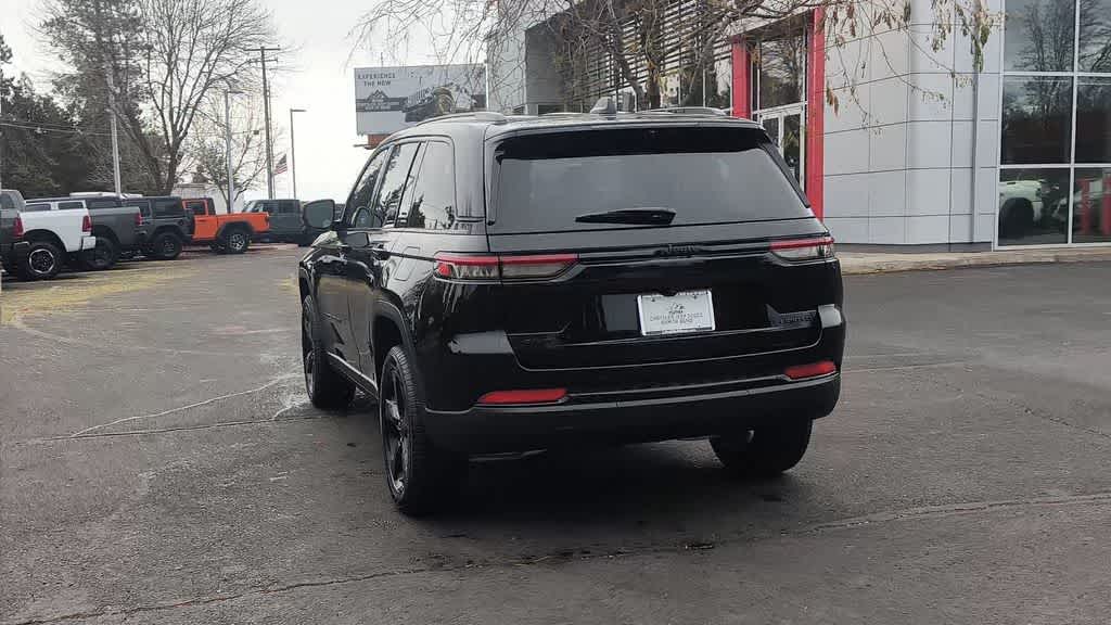 Thumbnail: 2025 Jeep Grand Cherokee - 7