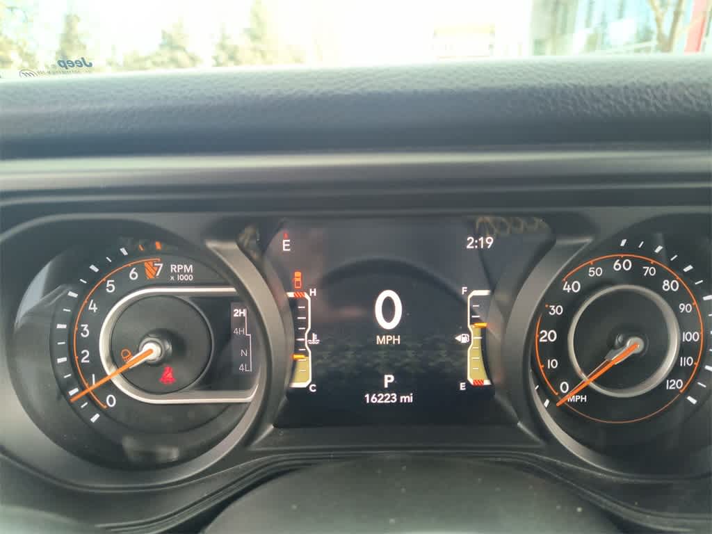 Thumbnail: 2024 Jeep Gladiator - 15