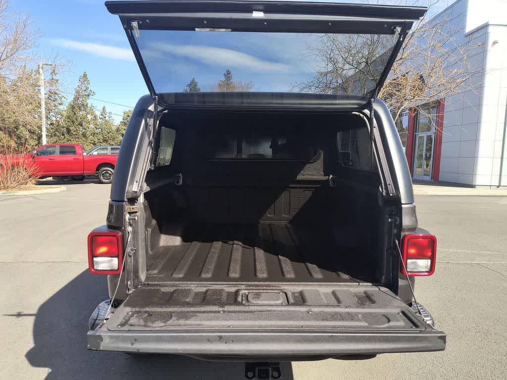 Thumbnail: 2023 Jeep Gladiator - 23