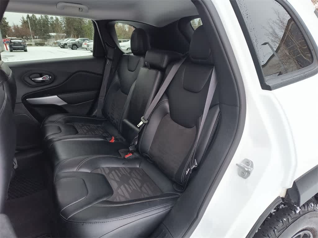 Thumbnail: 2022 Jeep Cherokee - 21