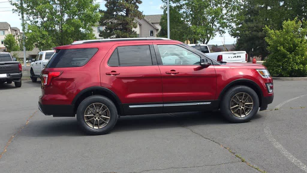 Thumbnail: 2017 Ford Explorer - 9