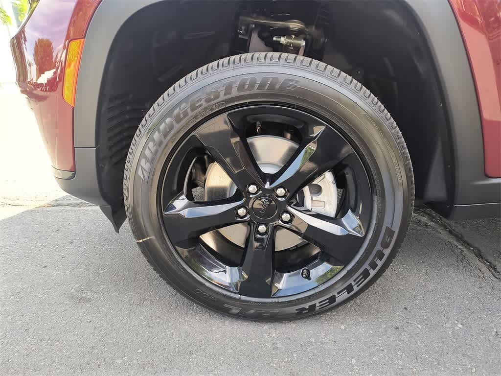 Thumbnail: 2025 Jeep Grand Cherokee - 10