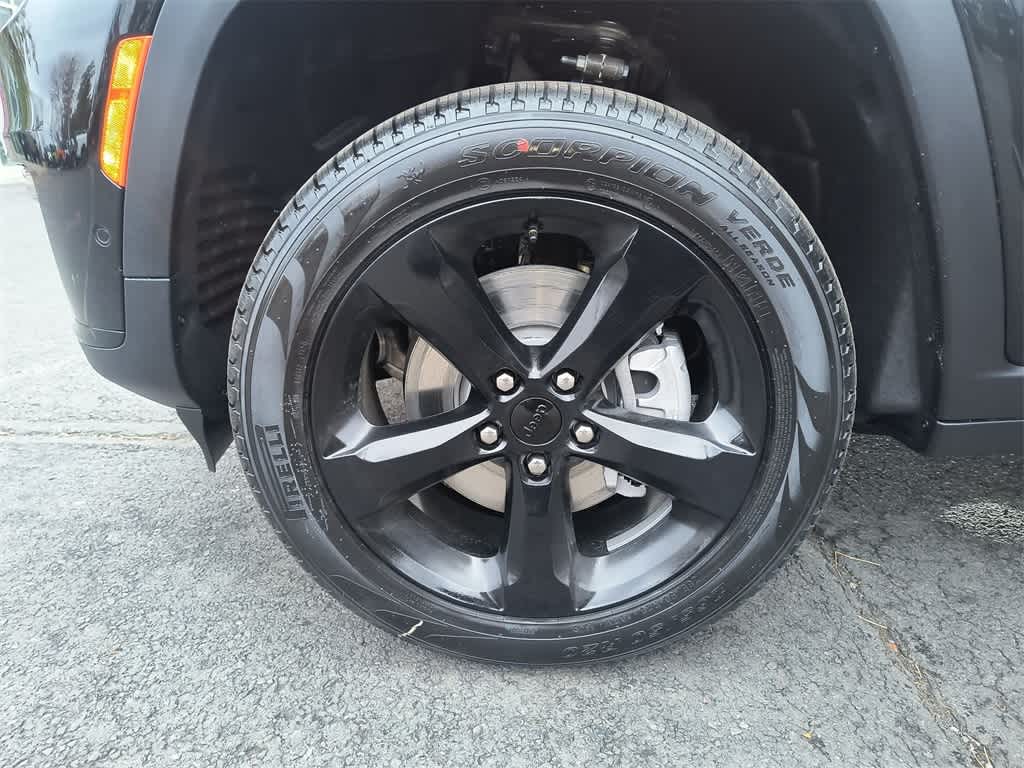 Thumbnail: 2025 Jeep Grand Cherokee - 10