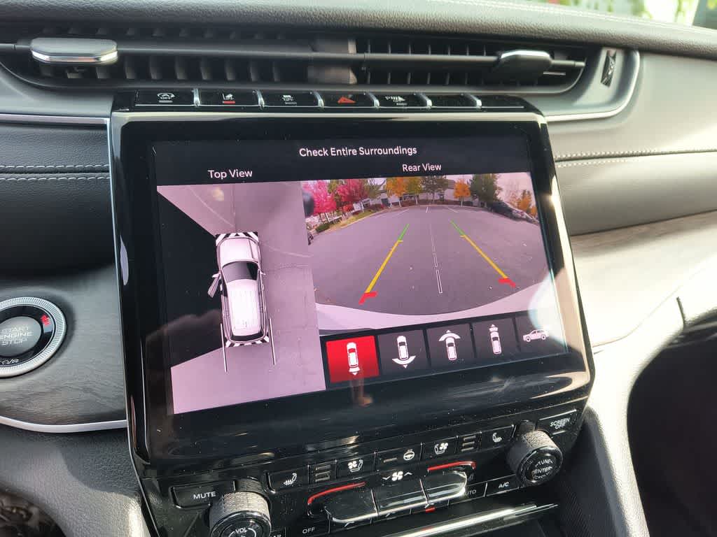 Thumbnail: 2025 Jeep Grand Cherokee L - 17