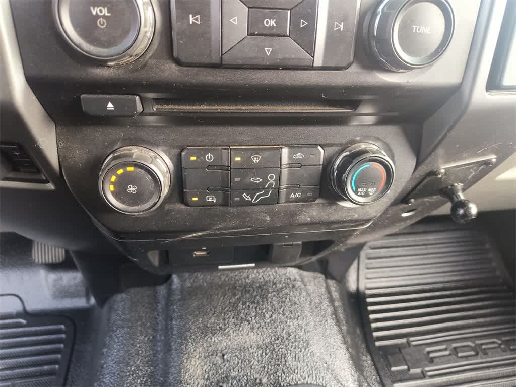 Thumbnail: 2017 Ford Econoline - 18