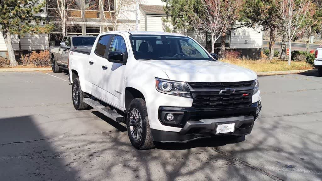 Thumbnail: 2022 Chevrolet Colorado - 3