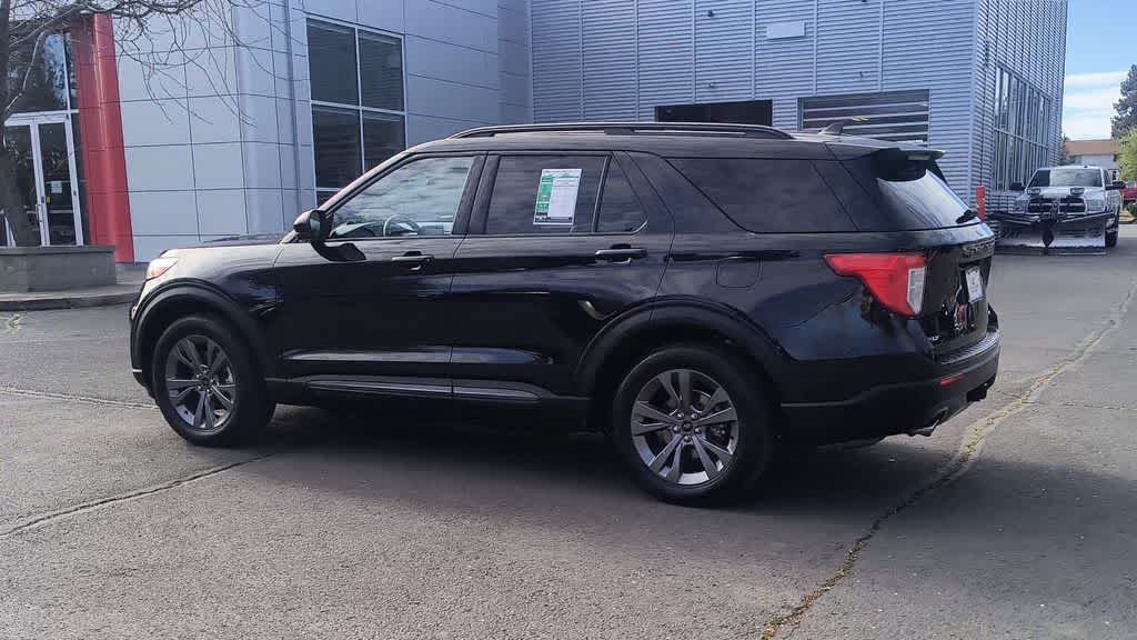 Thumbnail: 2022 Ford Explorer - 6