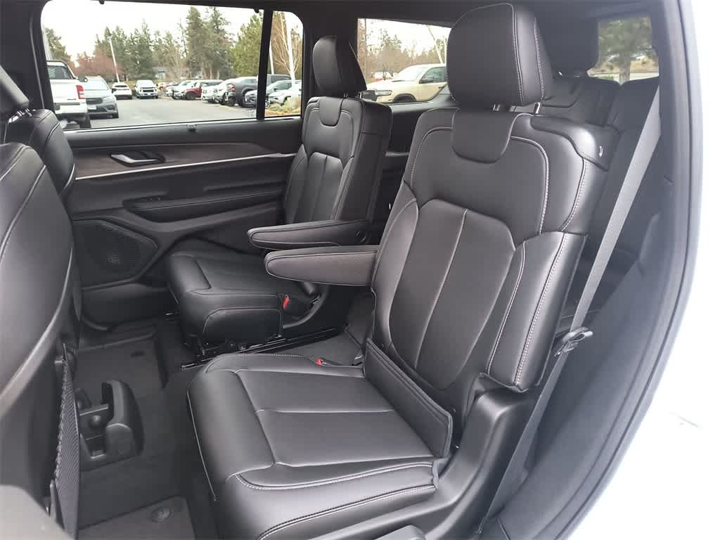 Thumbnail: 2025 Jeep Grand Cherokee - 23