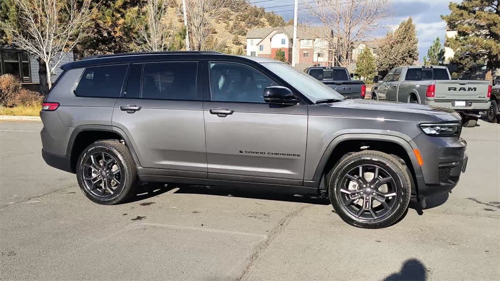 Thumbnail: 2025 Jeep Grand Cherokee L - 2