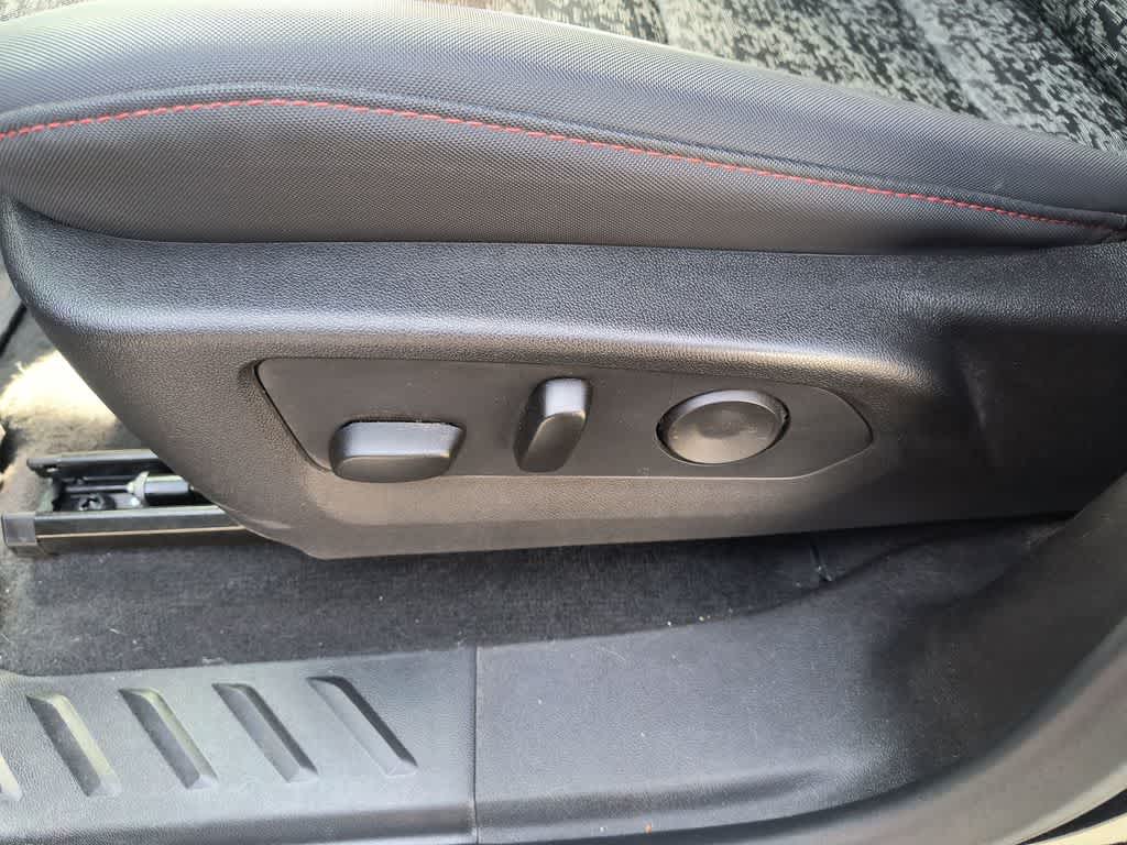 Thumbnail: 2024 Chevrolet Colorado - 12