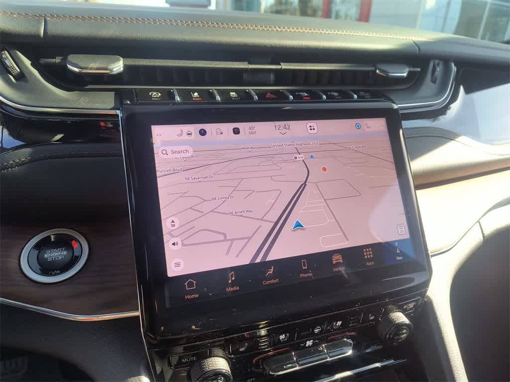 Thumbnail: 2025 Jeep Grand Cherokee - 18