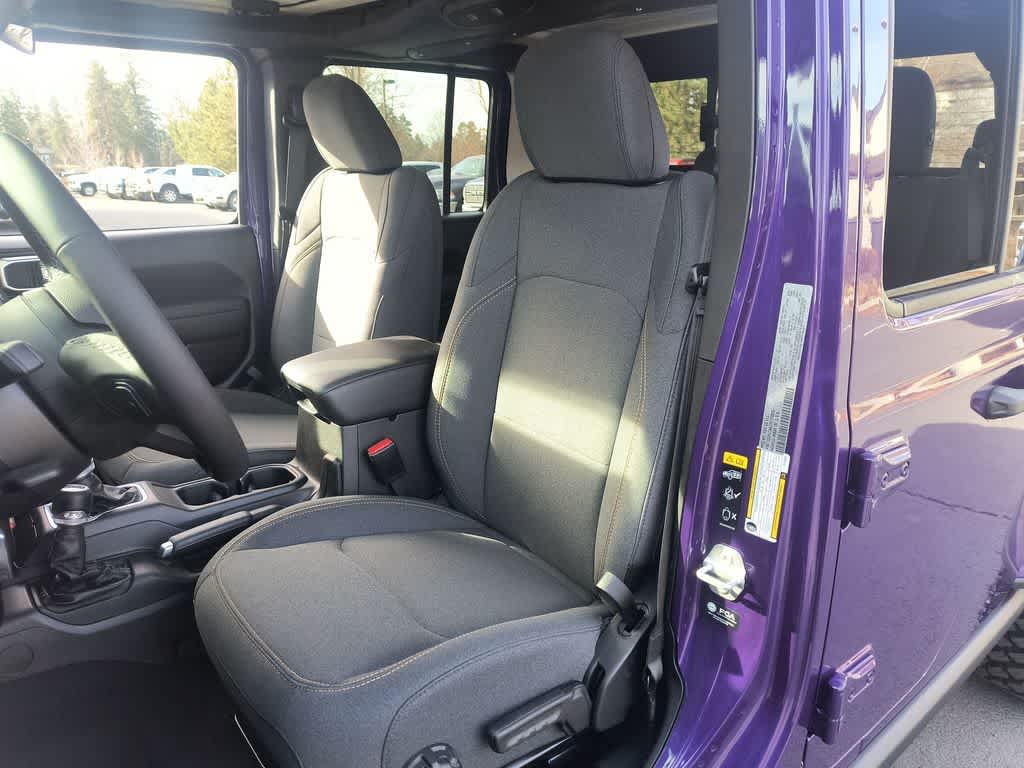 Thumbnail: 2026 Jeep Gladiator - 11