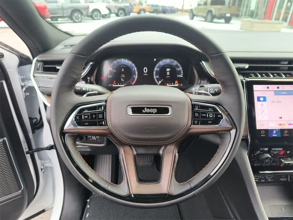 Thumbnail: 2025 Jeep Grand Cherokee - 14