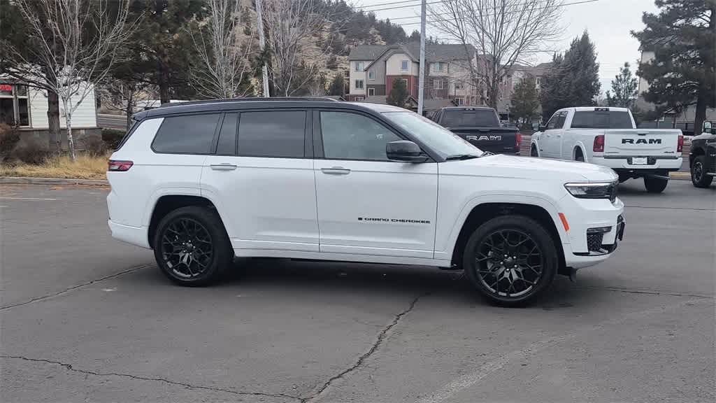 Thumbnail: 2025 Jeep Grand Cherokee L - 2