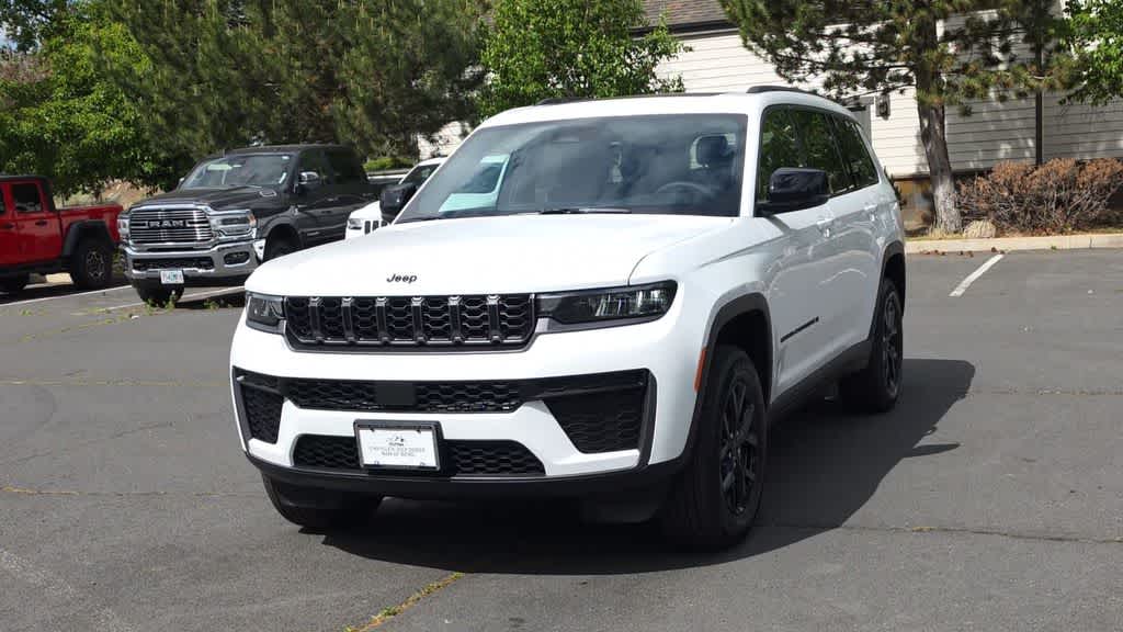 Thumbnail: 2026 Jeep Grand Cherokee L - 4