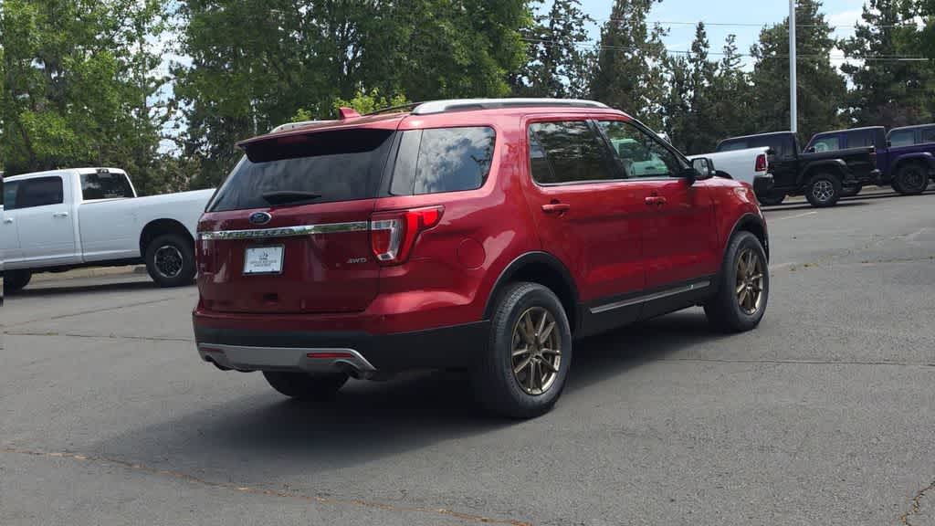 Thumbnail: 2017 Ford Explorer - 8
