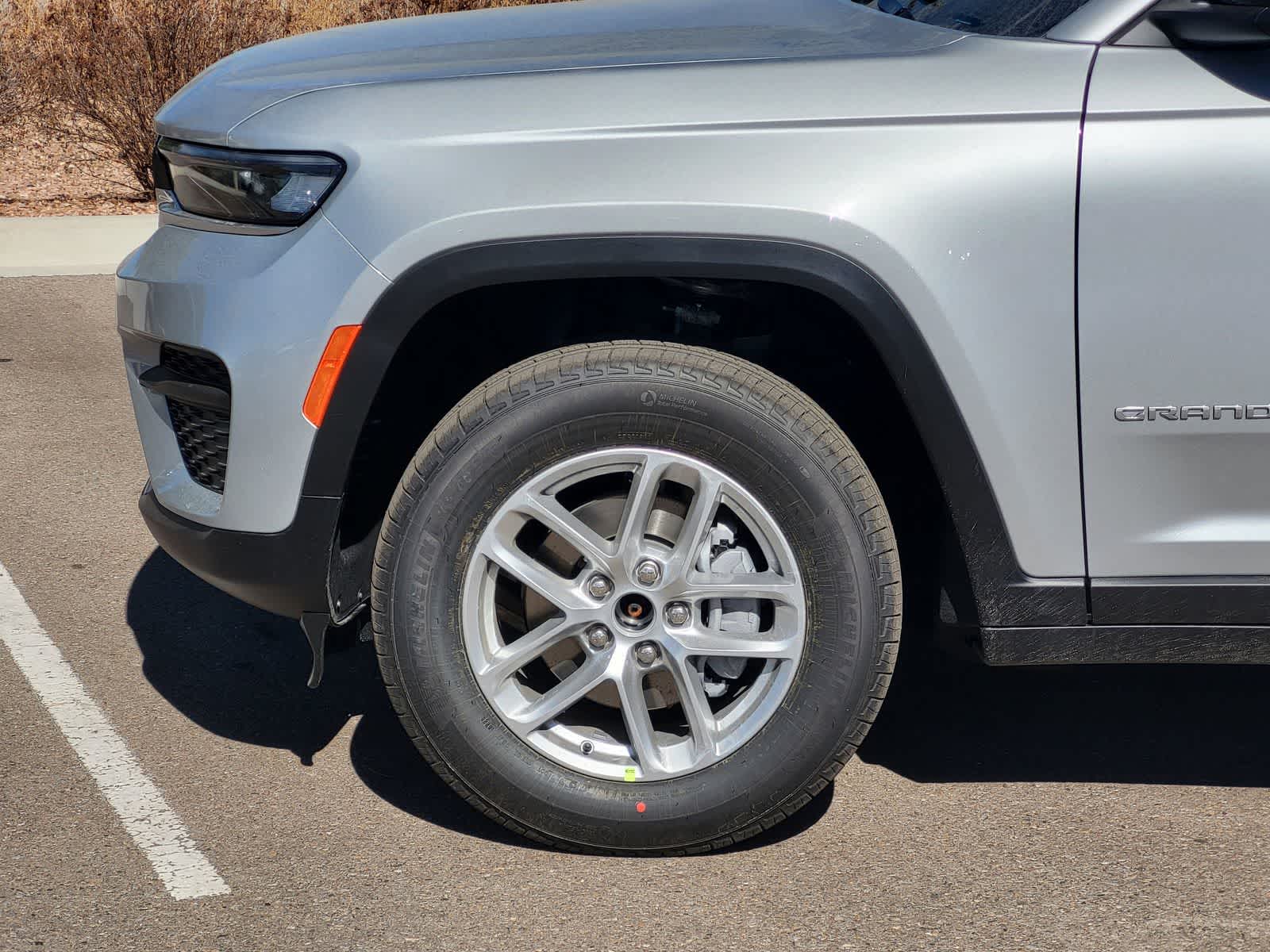 Thumbnail: 2026 Jeep Grand Cherokee - 6