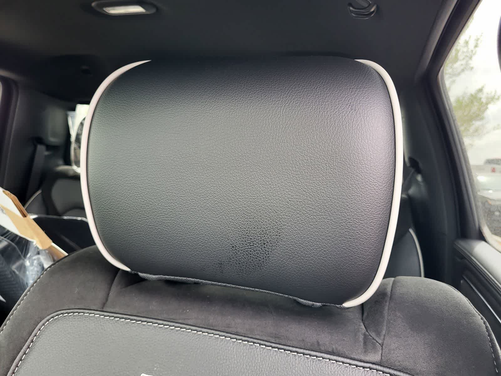 Thumbnail: 2026 RAM 1500 - 9