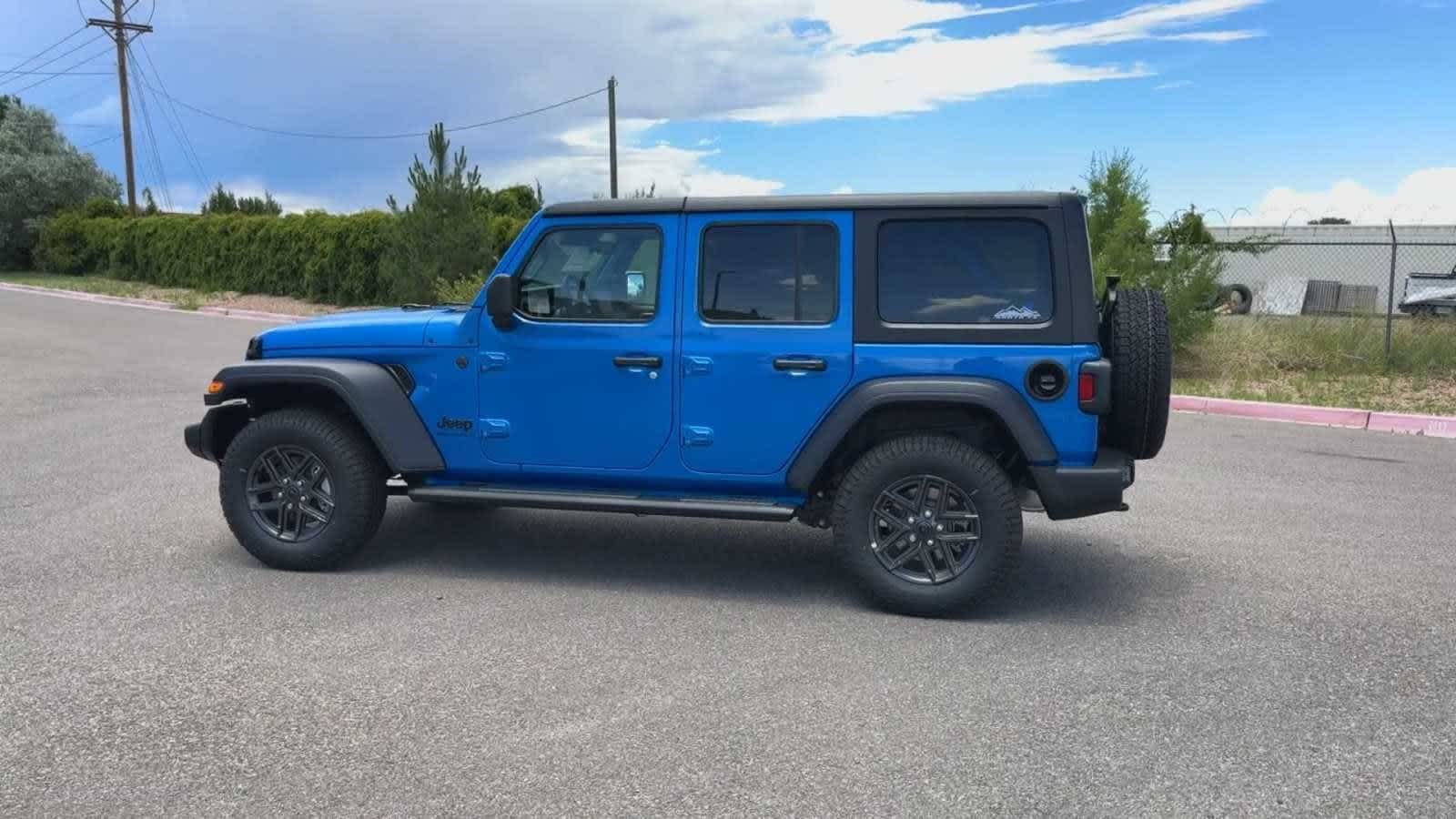 Thumbnail: 2024 Jeep Wrangler - 9
