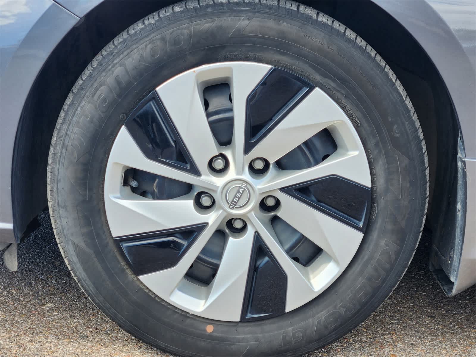 Thumbnail: 2024 Nissan Altima - 9