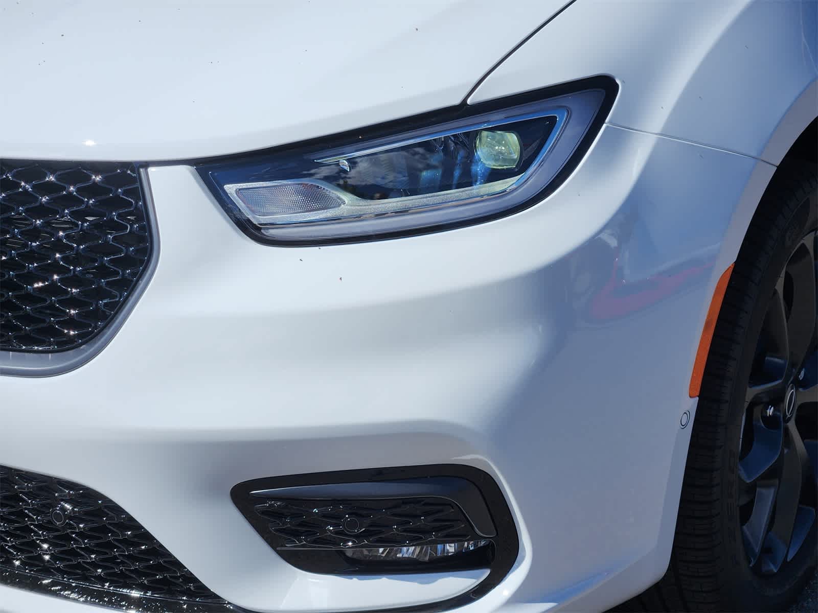 Thumbnail: 2026 Chrysler Pacifica - 8