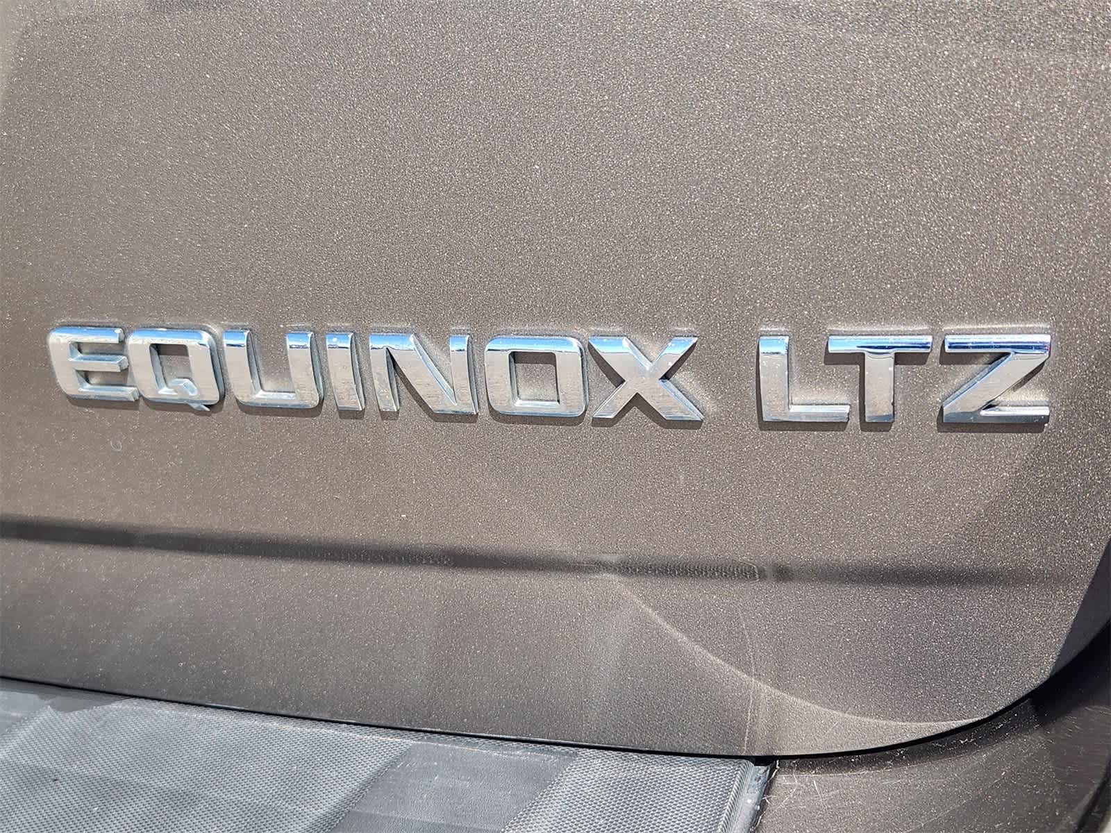 Thumbnail: 2012 Chevrolet Equinox - 12