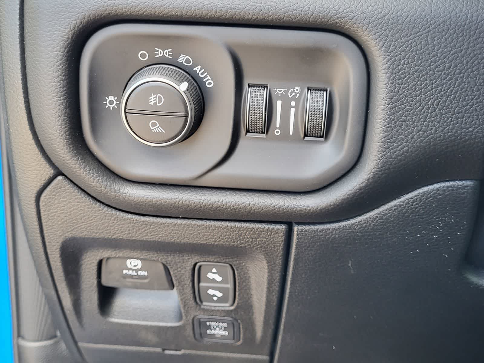 Thumbnail: 2026 RAM 1500 - 11