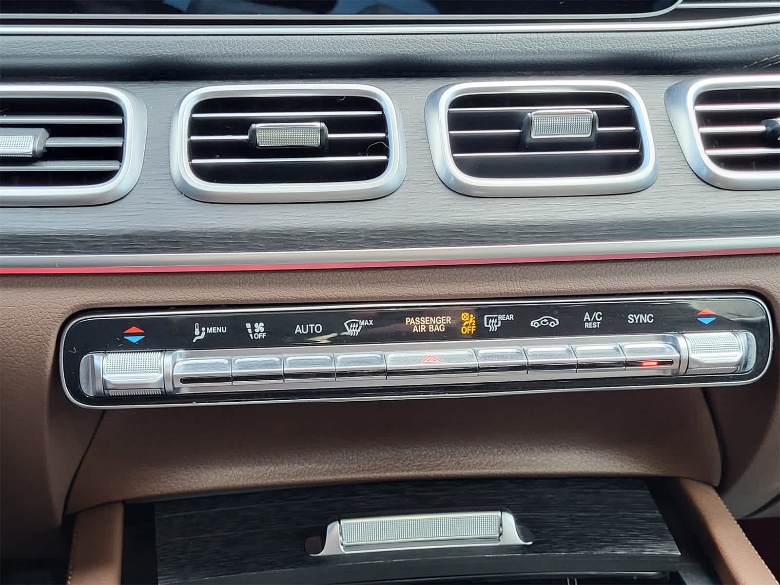 Thumbnail: 2024 Mercedes-Benz GLS - 21