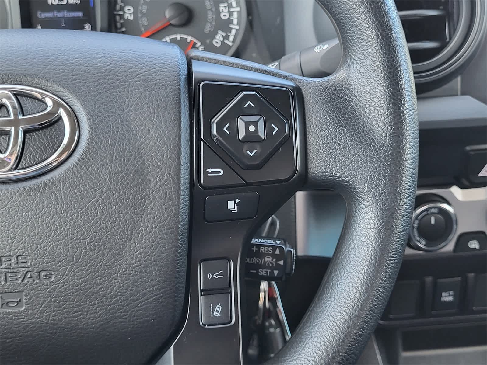 Thumbnail: 2022 Toyota Tacoma - 15