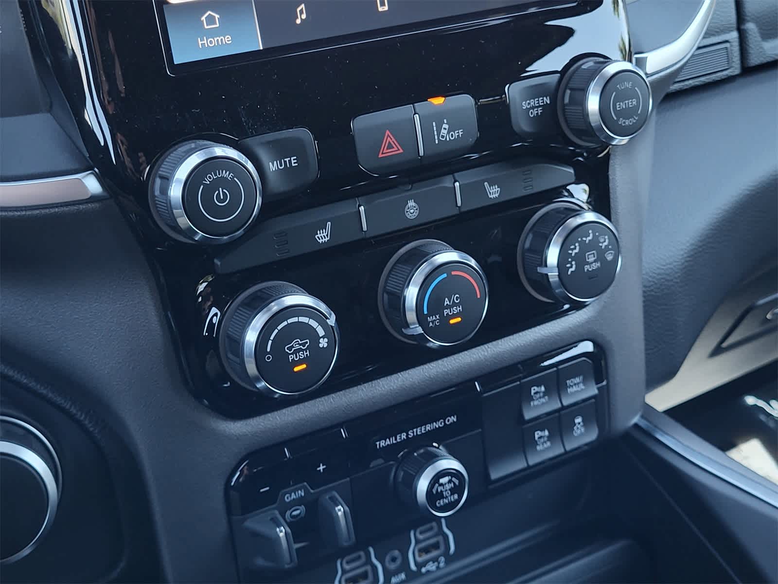 Thumbnail: 2026 RAM 1500 - 13