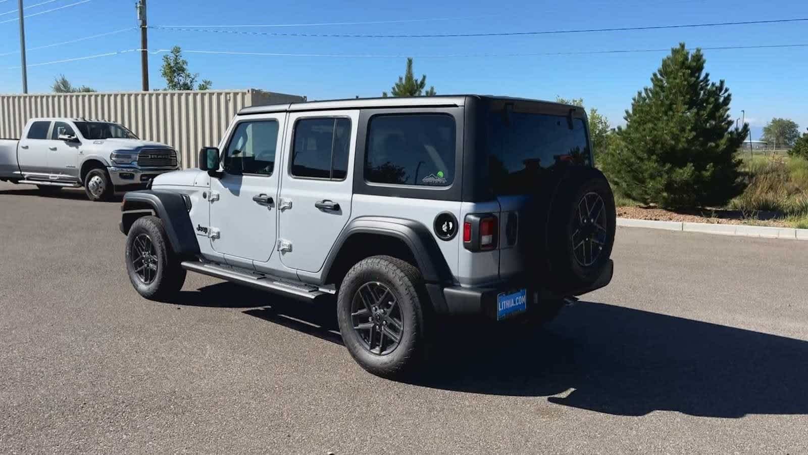 Thumbnail: 2024 Jeep Wrangler - 8
