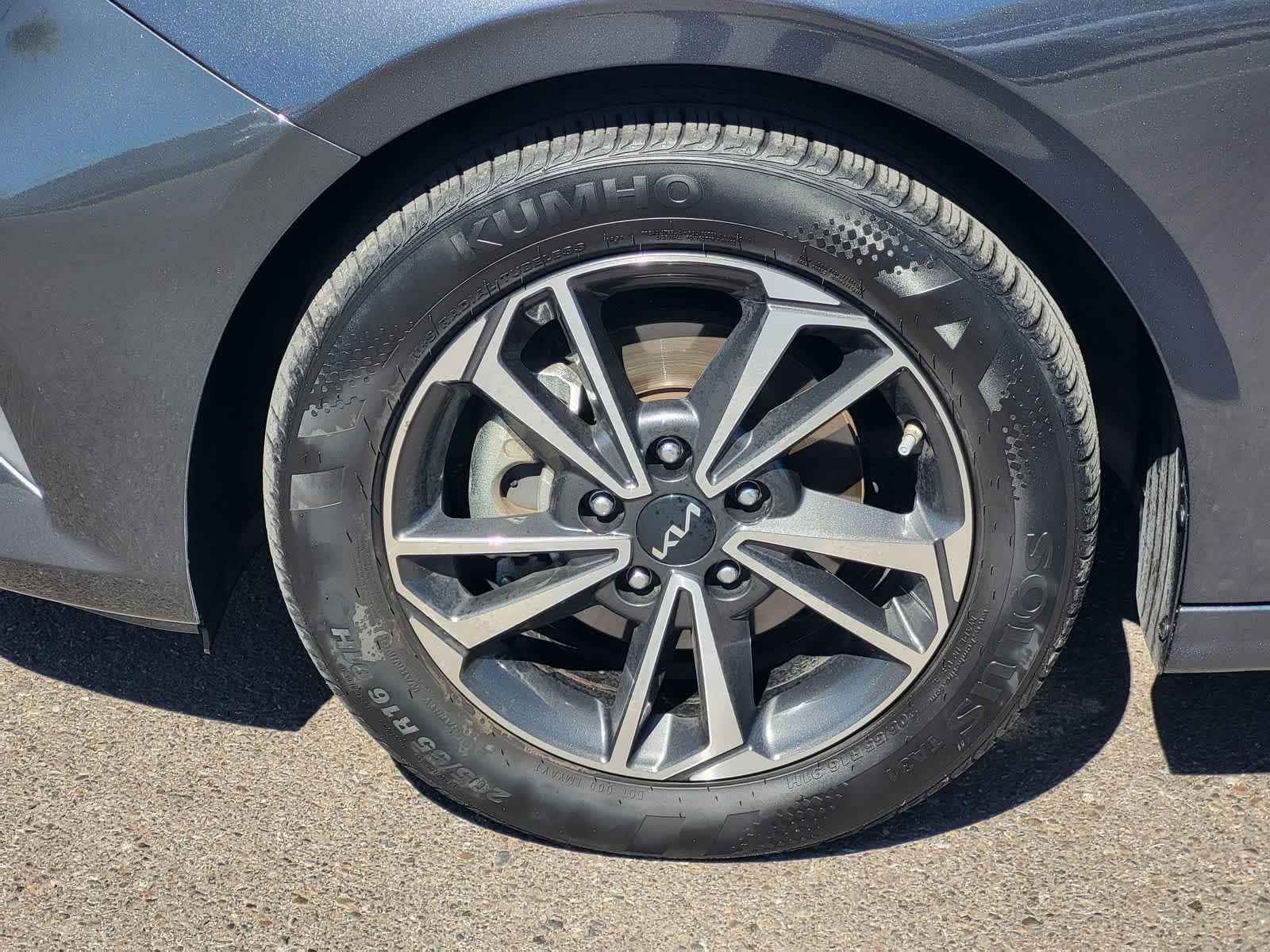 Thumbnail: 2024 Kia Forte - 9