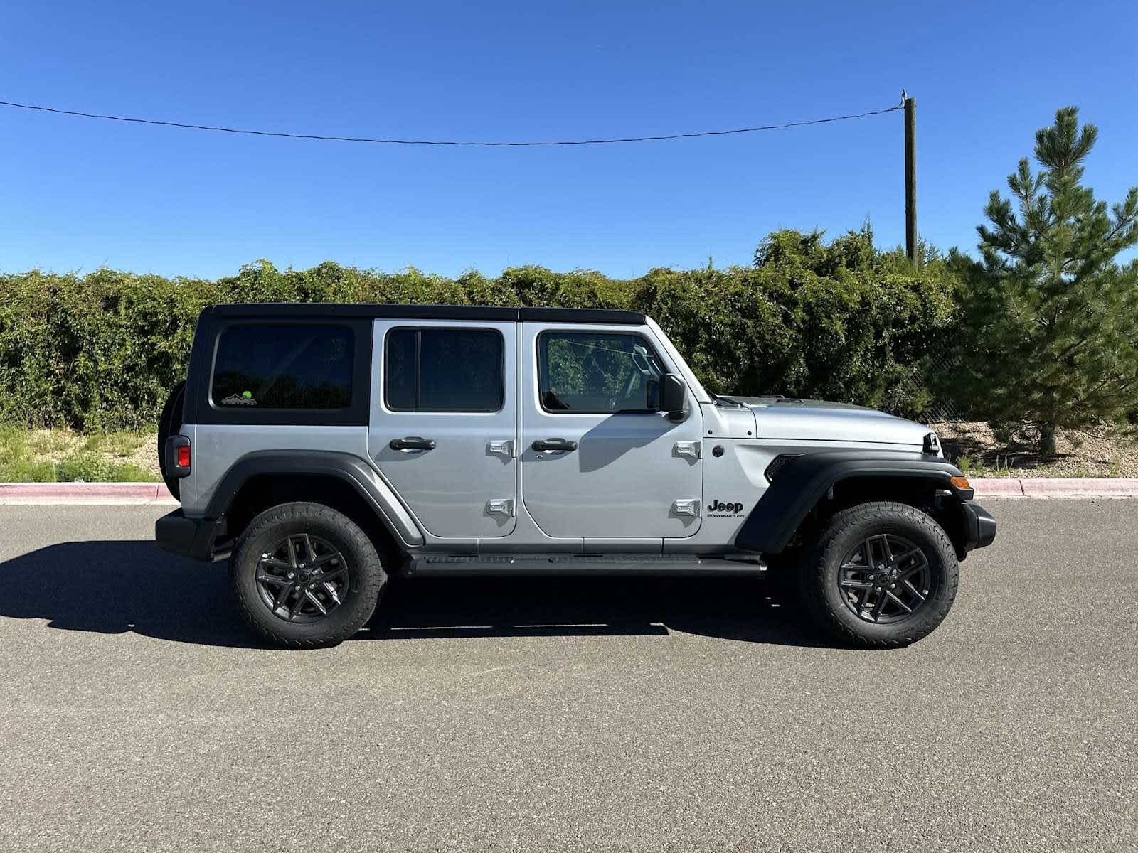 Thumbnail: 2024 Jeep Wrangler - 33