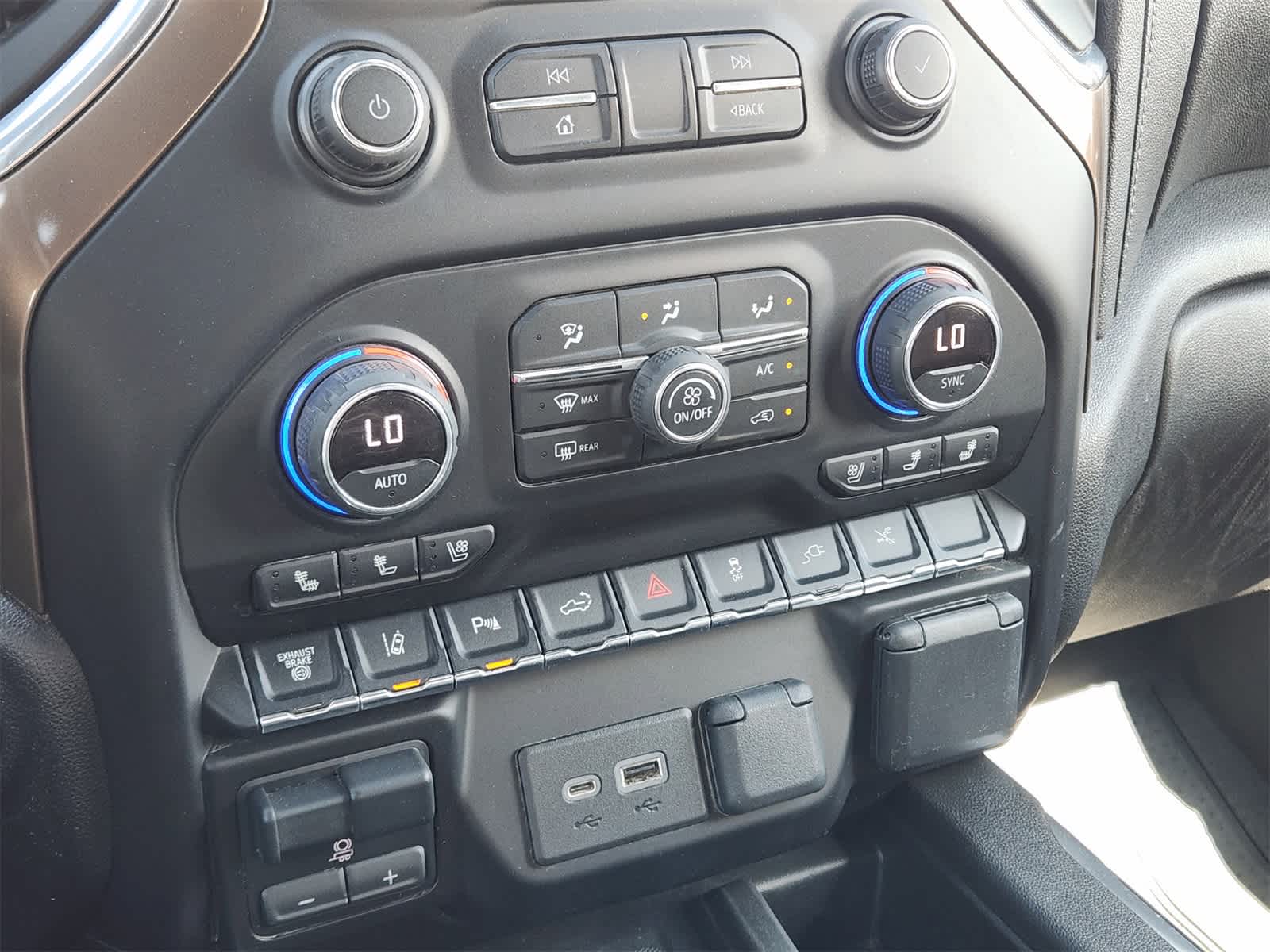 Thumbnail: 2021 Chevrolet Silverado 3500 - 19