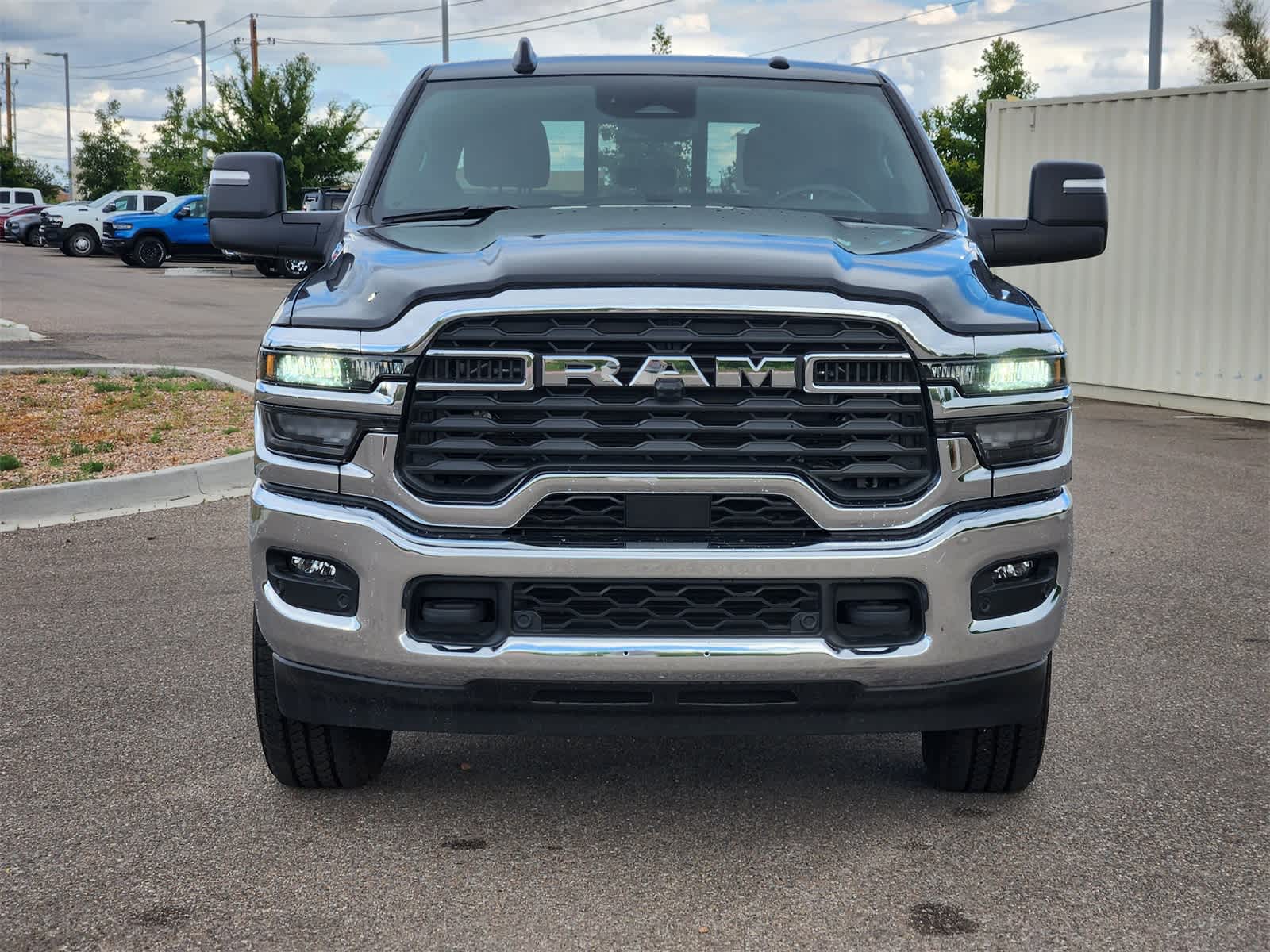 2025 Ram 2500 Tradesman photo 2