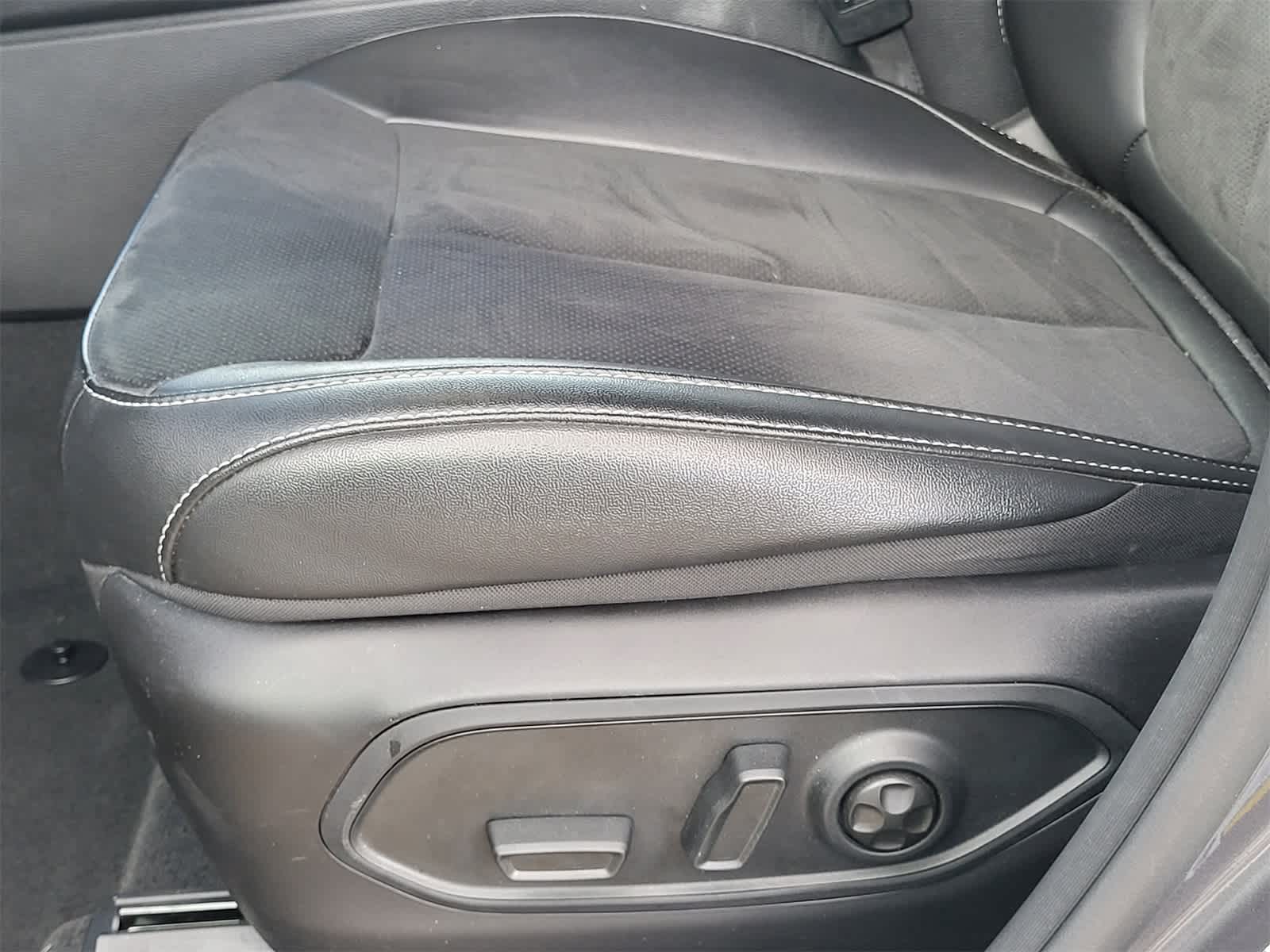 Thumbnail: 2024 Jeep Grand Cherokee - 22