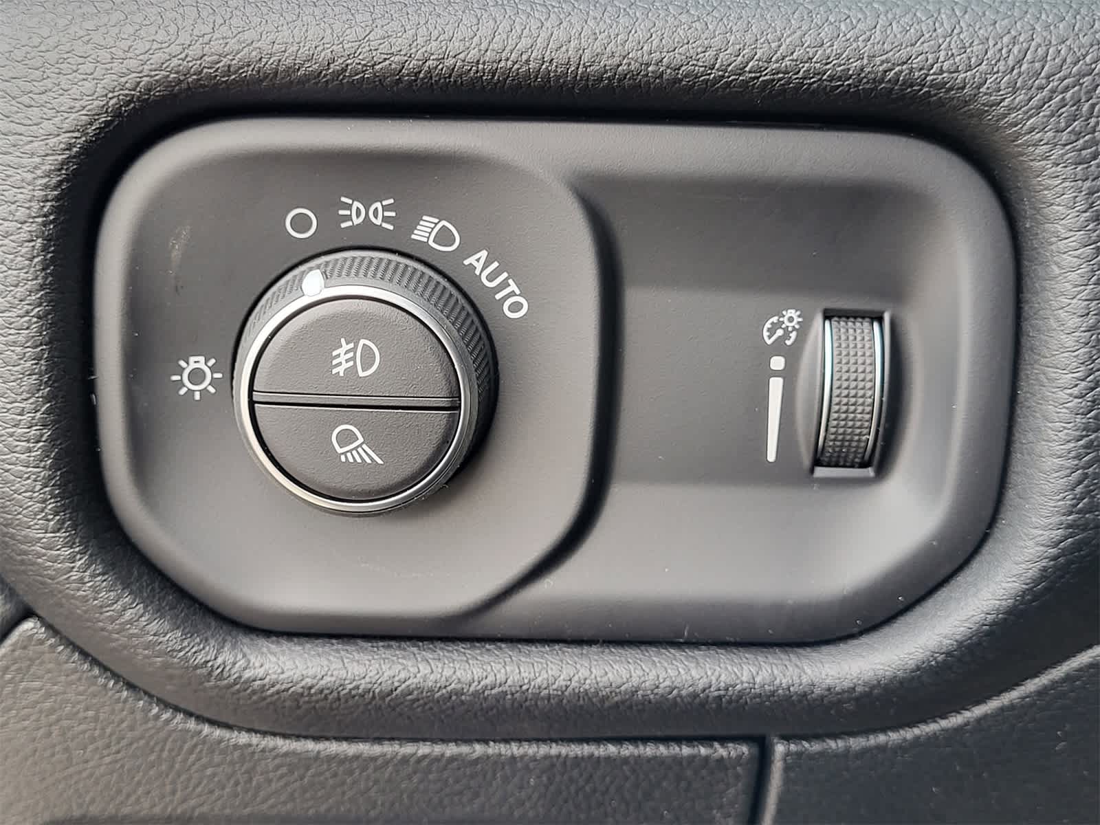 Thumbnail: 2026 RAM 1500 - 16