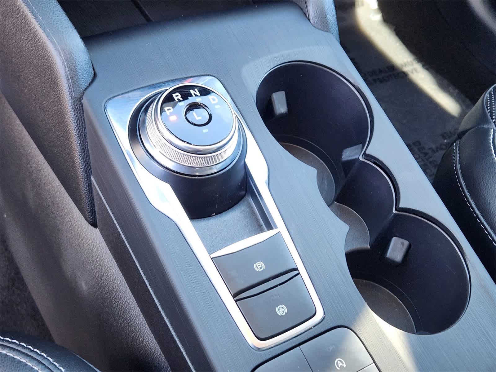 Thumbnail: 2021 Ford Escape - 21