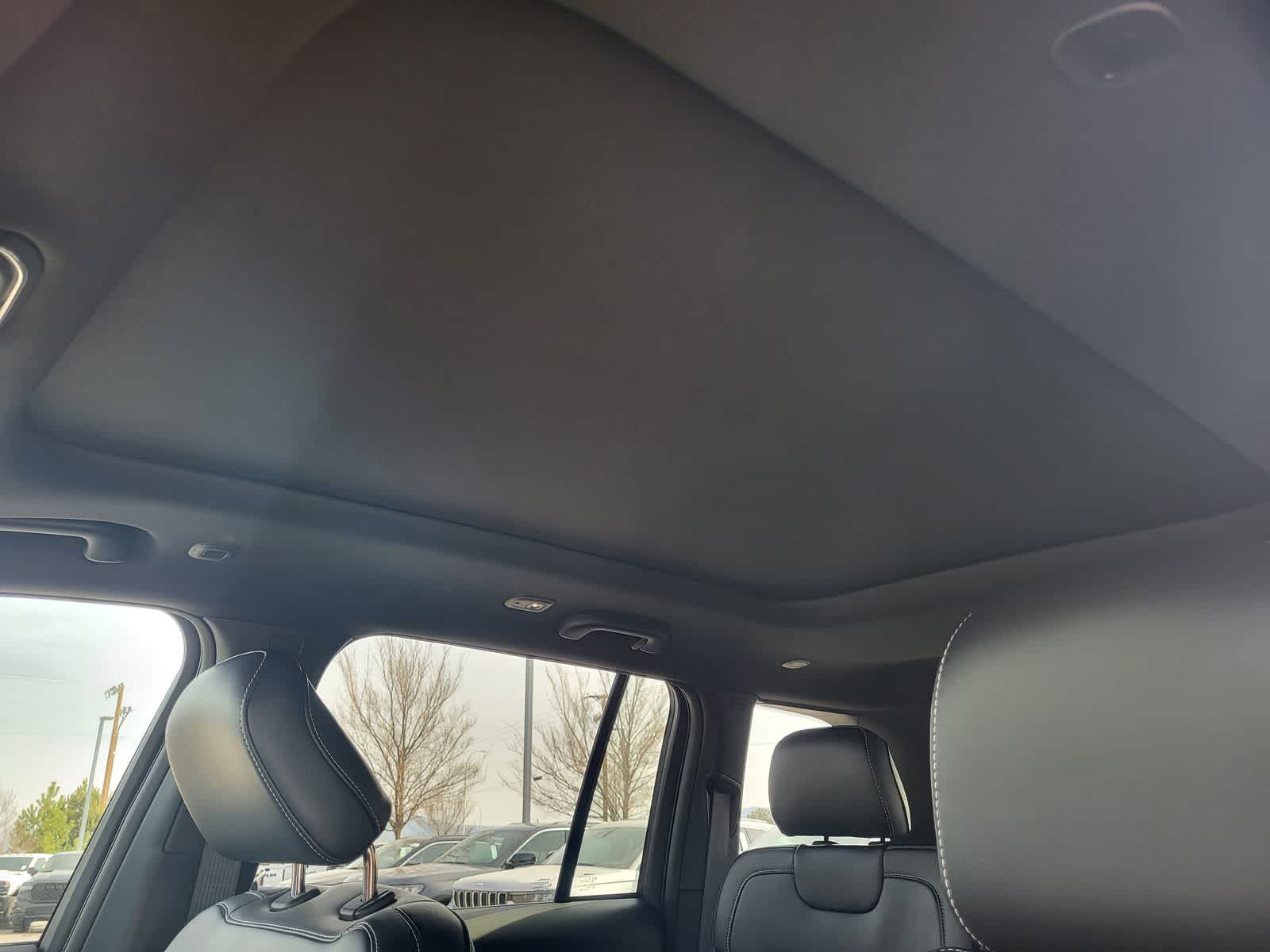 Thumbnail: 2026 Jeep Grand Cherokee - 12