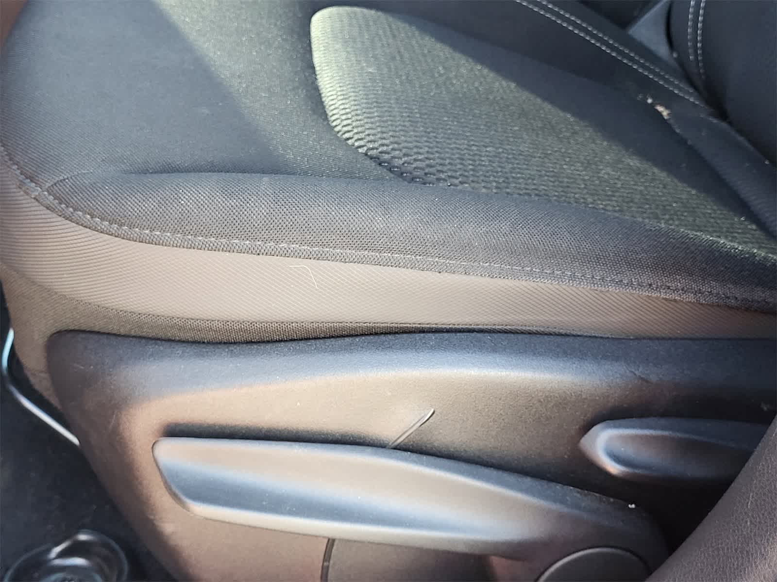 Thumbnail: 2022 Jeep Renegade - 14