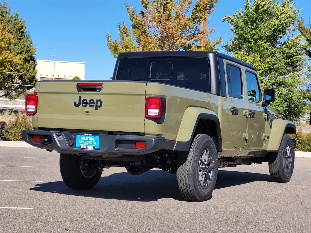 New 2025 Jeep Gladiator Sport S Pickup