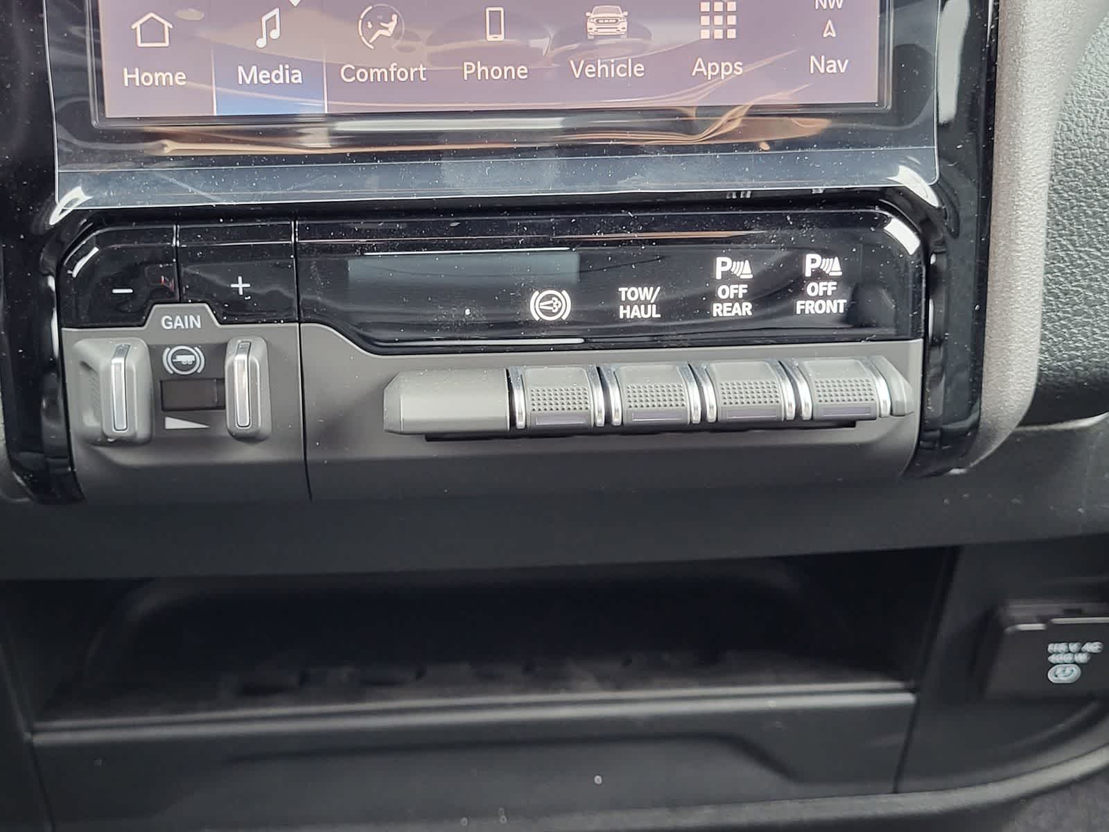 Thumbnail: 2026 RAM 3500 - 18