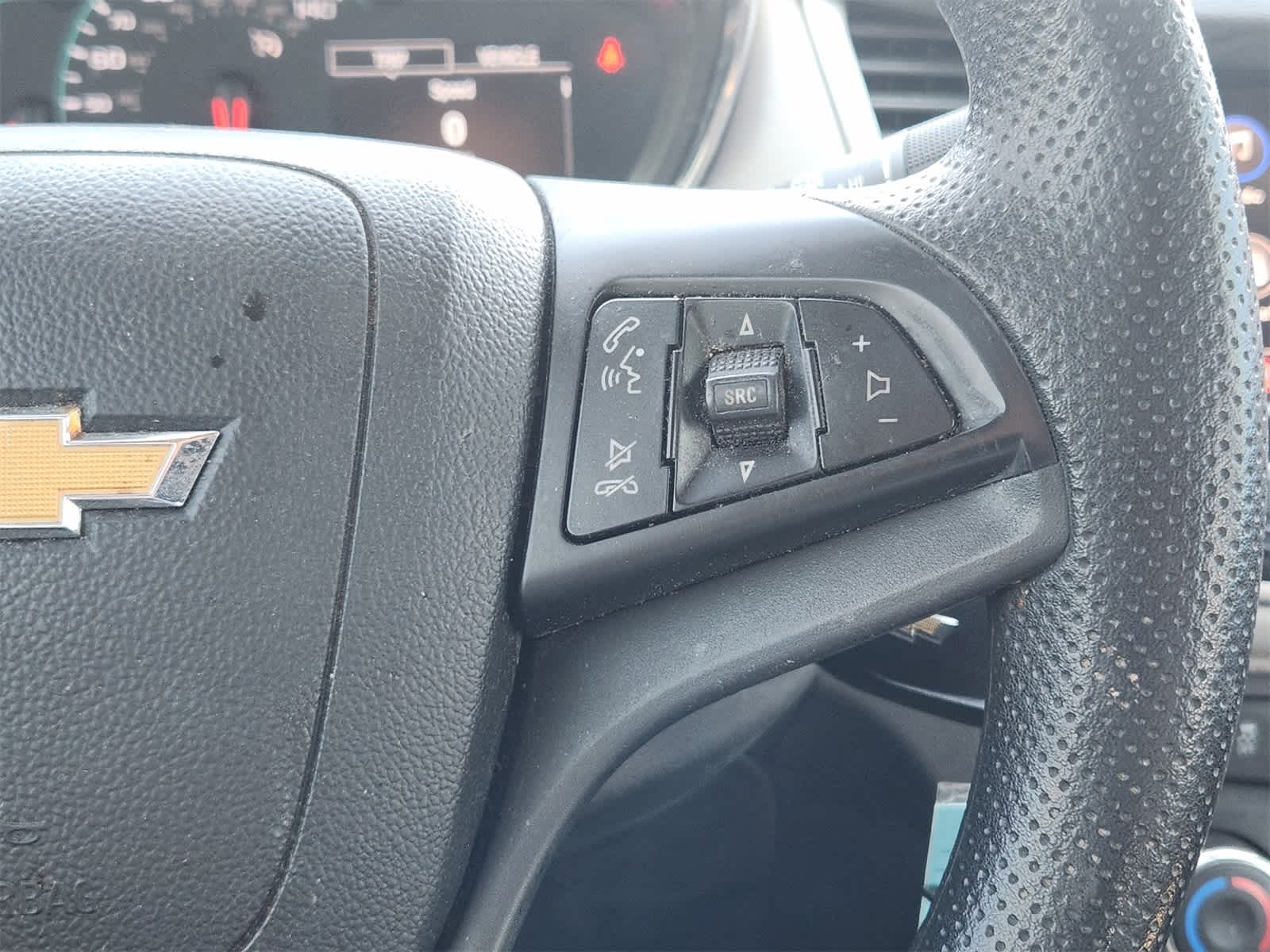 Thumbnail: 2020 Chevrolet Trax - 23
