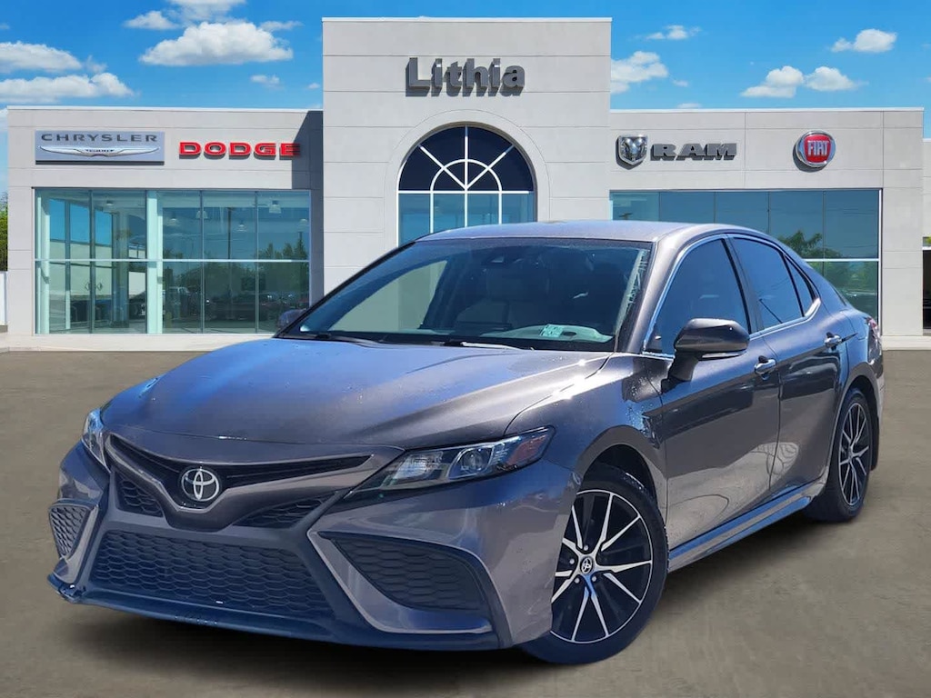 Used 2024 Toyota Camry SE Sedan